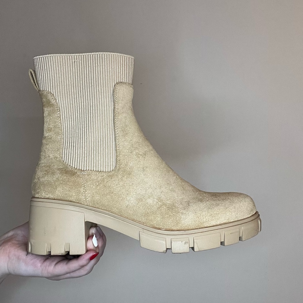 Women’s boots